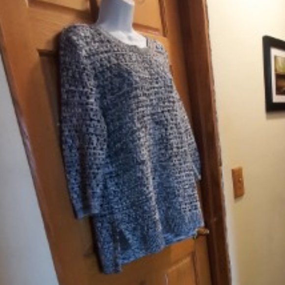 Sweater - Picture 3 of 4